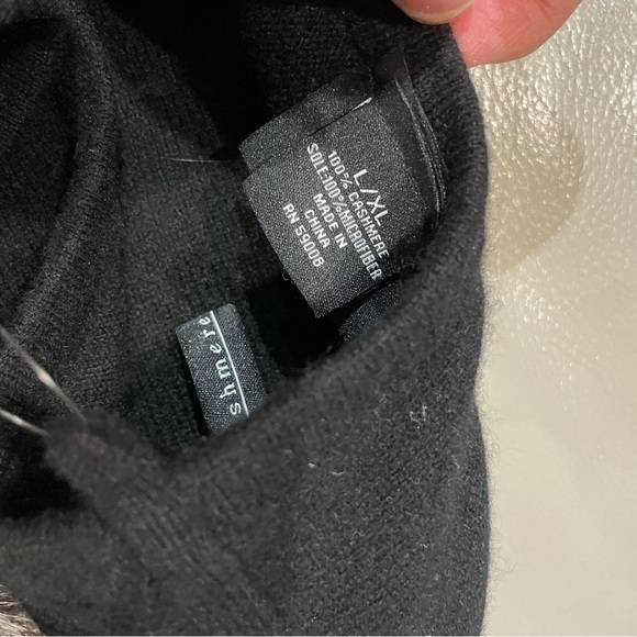 Sofia Cashmere Slipper Socks with Fur Ball Black - Picture 2 of 7